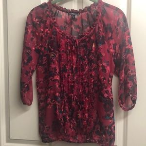 Express top.   Size Small